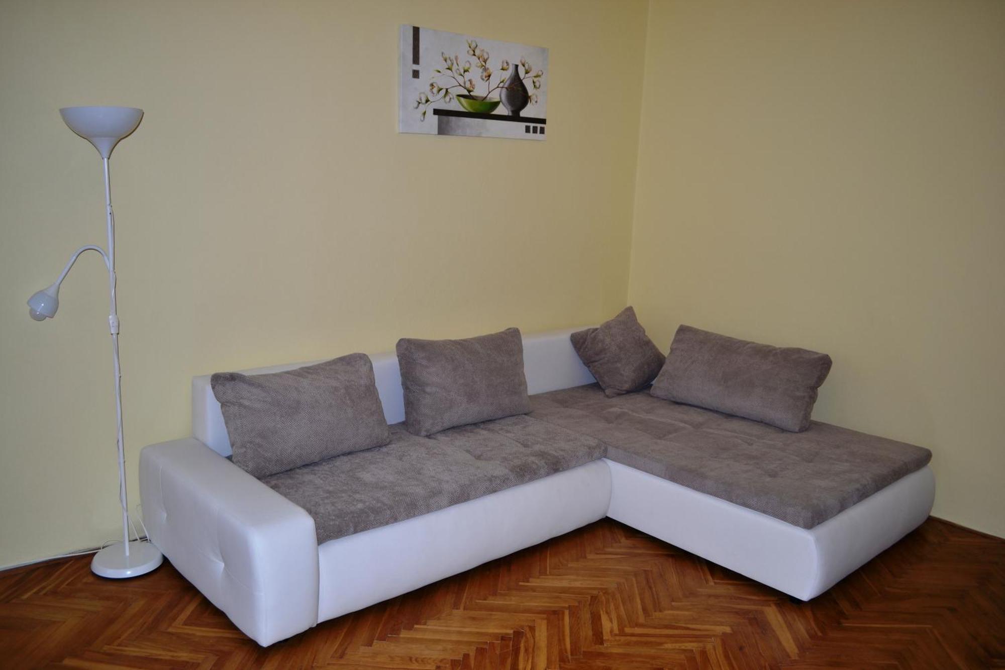 Sunflower 2Bdr Flat By Ruterra Prag Exteriör bild