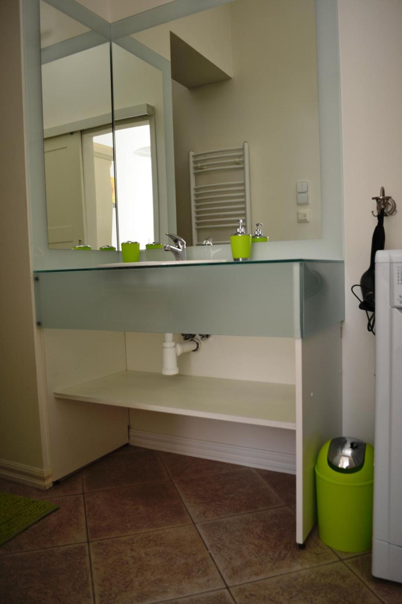 Sunflower 2Bdr Flat By Ruterra Prag Exteriör bild